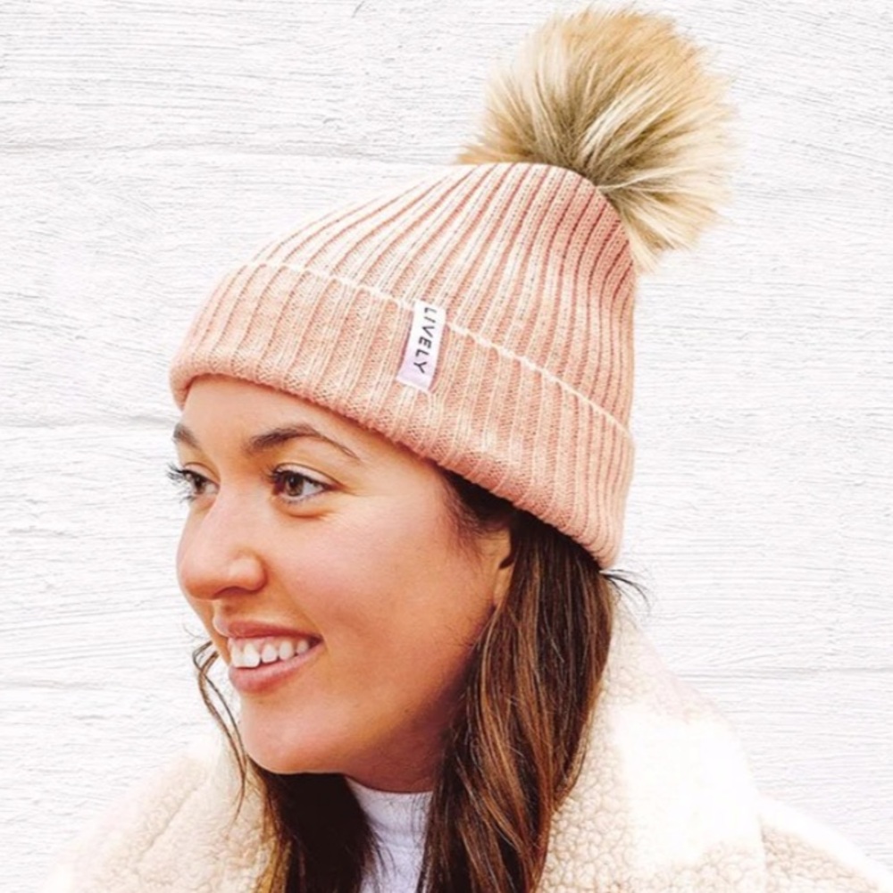 🌟3 for $15 || NWOT || Lively || Faux Fur Pom Beanie - Picture 2 of 5